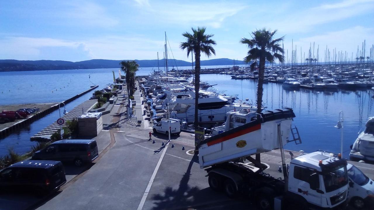 Studio de 27 m² + 70 m² de jardin à 100 m des plages Cavalaire-sur-Mer Esterno foto