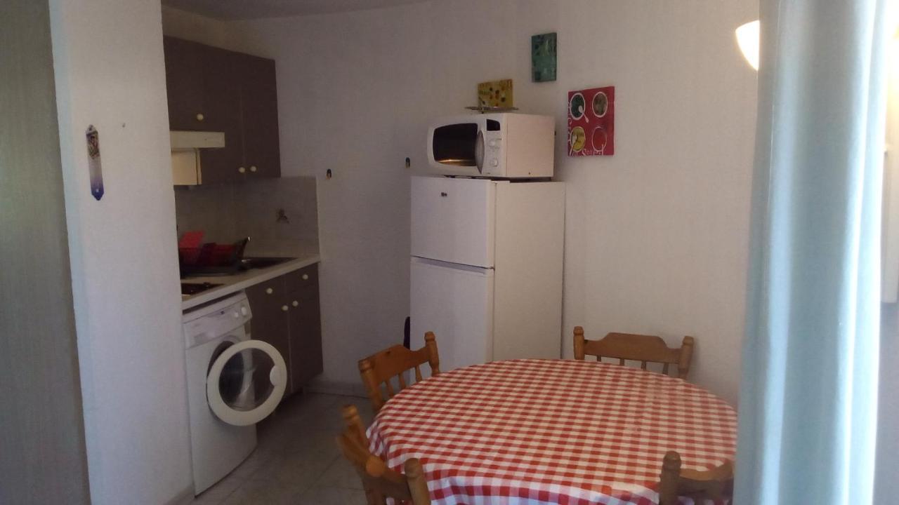 Studio de 27 m² + 70 m² de jardin à 100 m des plages Cavalaire-sur-Mer Esterno foto